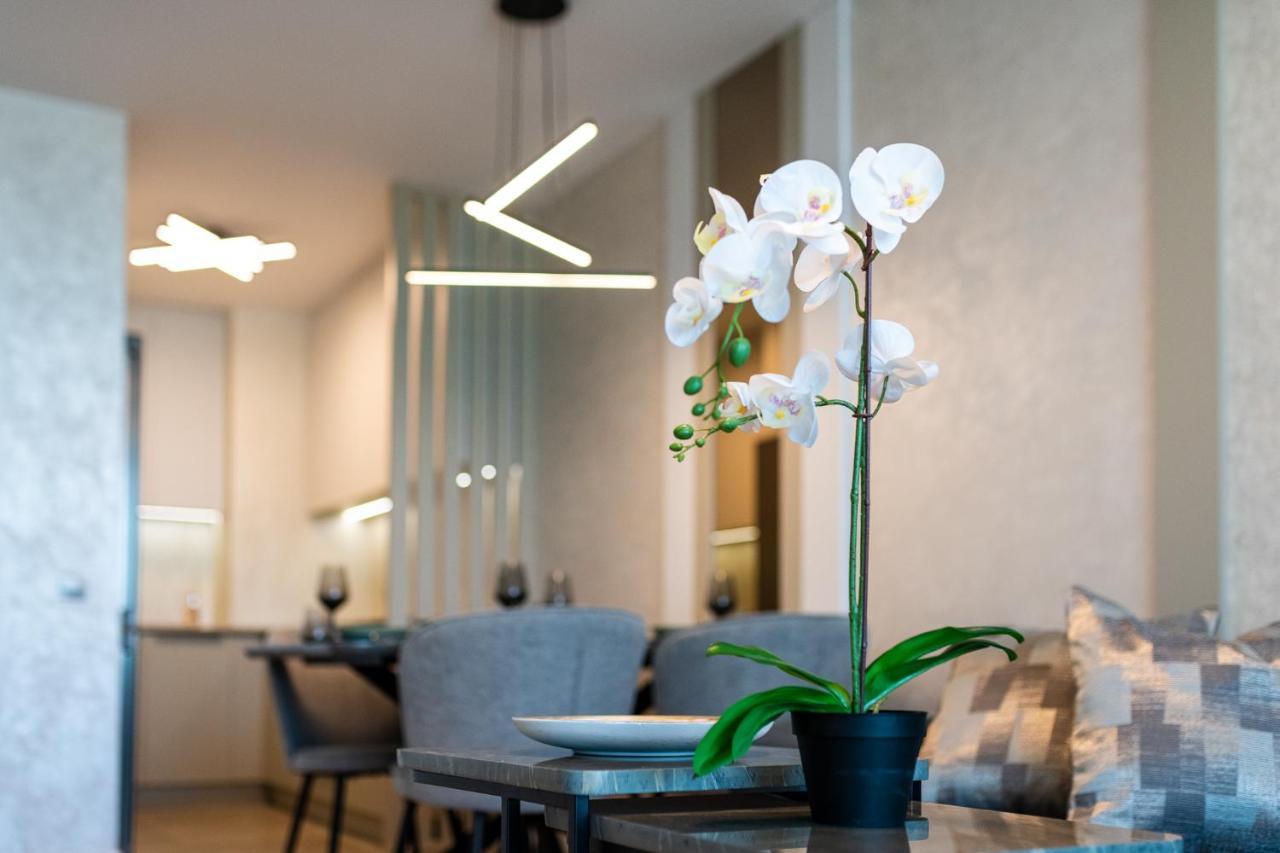 Apartamento Sky Symphony Varna Exterior foto